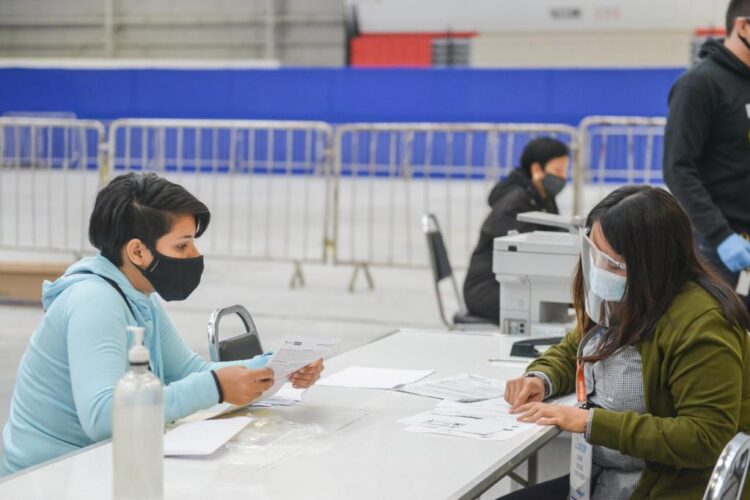 Deben nuevos becados activar  la tarjeta para recibir estímulo