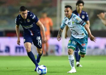 Chivas de Guadalajara derrota 3-1 al León en su casa