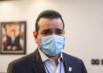 Pedirá licencia el alcalde neolaredense Rivas Cuellar en abril