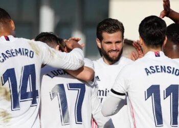 El Real Madrid pasa encima del Valencia y pisa los talones al Atleti