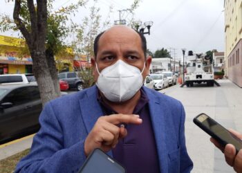 Llama Pastor victorense a usar el cubreboca