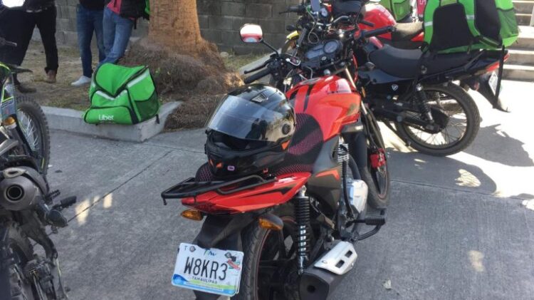 Repartidor se lesiona en choque