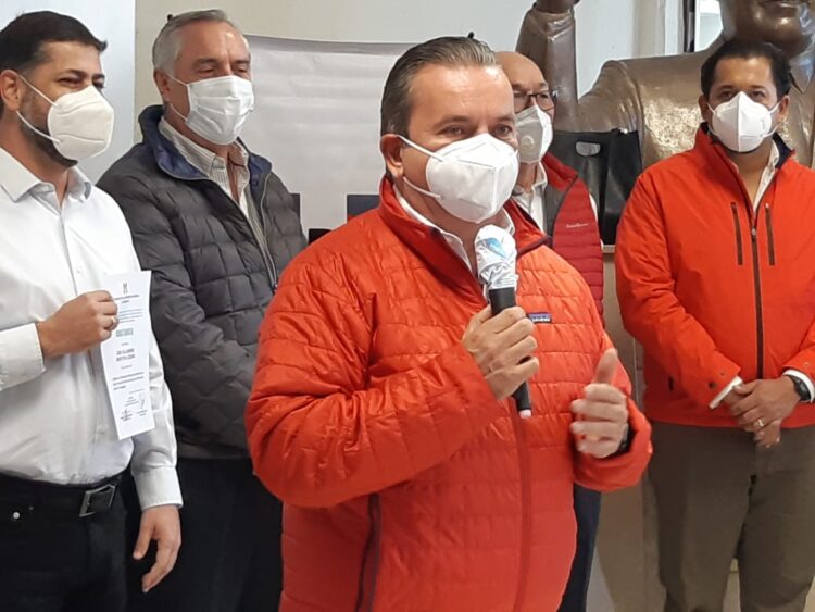 Entrega PRI constancias a sus candidatos por Victoria