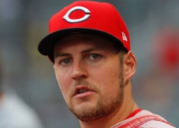 Trevor Bauer se une a los Dodgers de Los Angeles y a Julio Urías