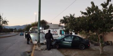 Se lesiona empleada de Farmacia en choque