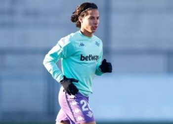 Diego Lainez supera el coronavirus
