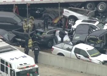 Choque múltiple en carretera de Texas deja 5 muertos