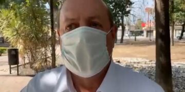 Responsabiliza Enrique Cárdenas del Avellano a Blanca Valles por consecuencias entre los asistentes a la marcha