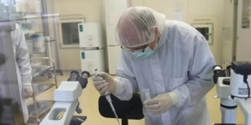 Vacuna Sputnik V es aprobada por Cofepris