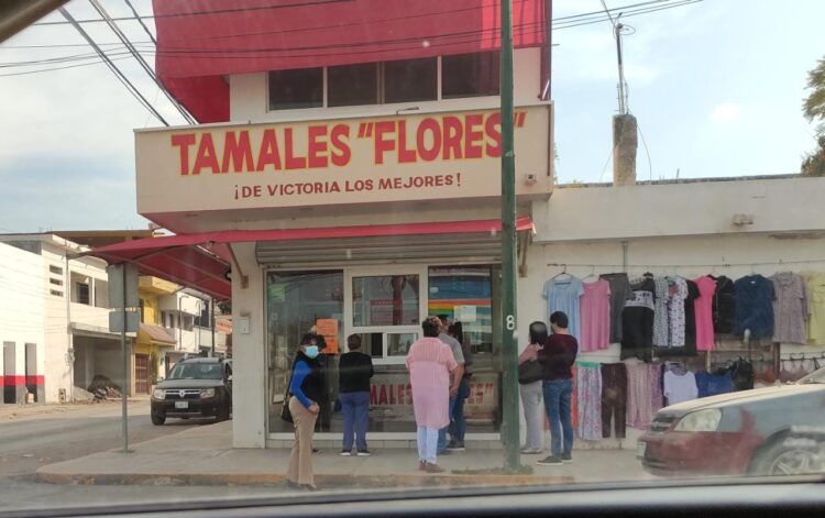 No cedían las filas del Tamal en Victoria