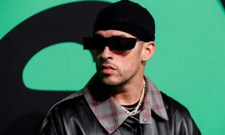 Bad Bunny y Rosalía revolucionan ‘SN’ cantando en español