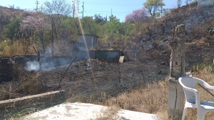 Comerciante sufre crisis nerviosa tras enterarse que se incendió su casa