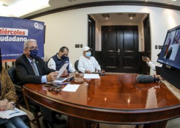 Atiende Arturo Sanmiguel en ‘Miércoles  Ciudadano’ a habitantes de 3 colonias