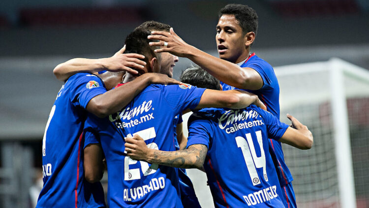 Cruz Azul derrota al Mazatlán FC y consigue su séptima victoria al hilo
