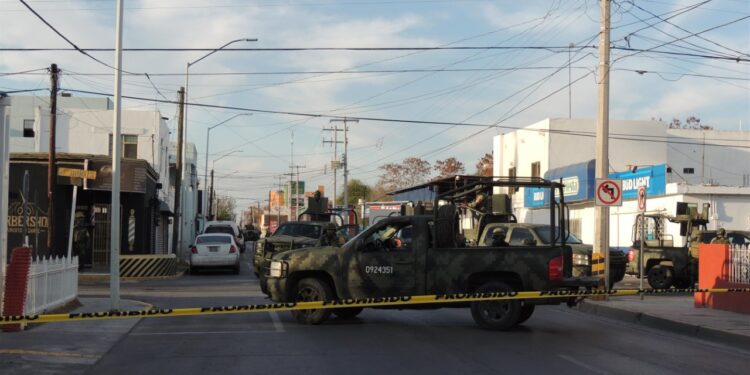 Militares asesinan a joven que iba con su esposa embarazada a la Cruz Roja