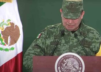 Retorna a la actividad el Secretario de la Defensa Nacional