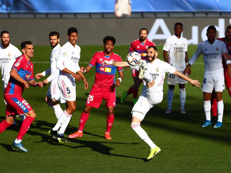 Benzema da triunfo al Real Madrid 2-1 sobre Elche