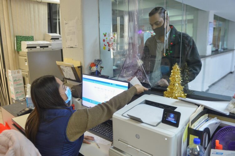 Facilita municipio pago  en adeudos del Predial