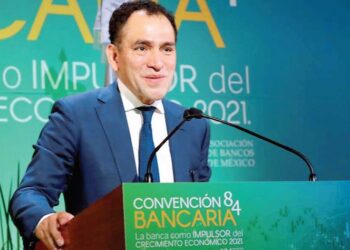 Darán créditos más baratos; acuerdo entre Hacienda y banqueros