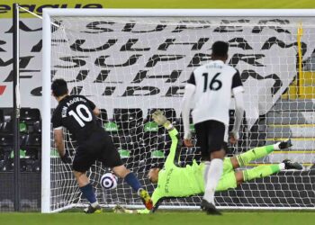 Manchester City da un paso más al título inglés