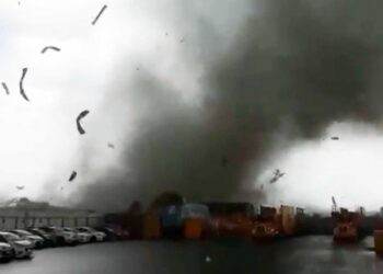 Alertan por formación de tornados en Nuevo León y norte de Tamaulipas