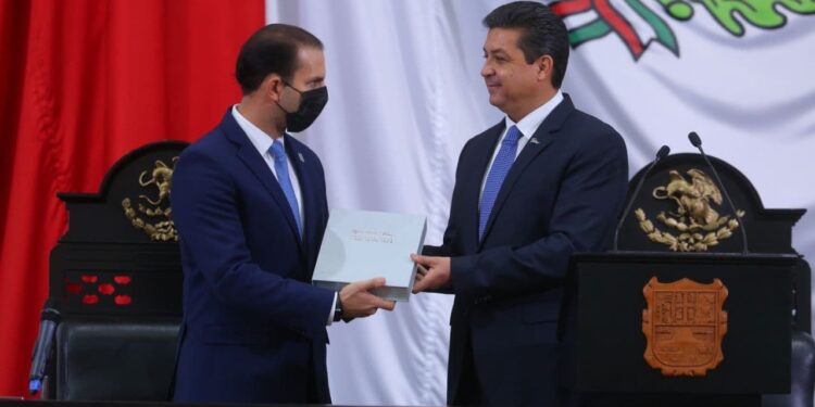 Entrega Gobernador Francisco García V Informe por escrito al Congreso de Tamaulipas