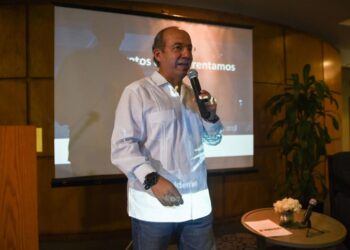Denuncian a Felipe Calderón por traición a la patria y terrorismo