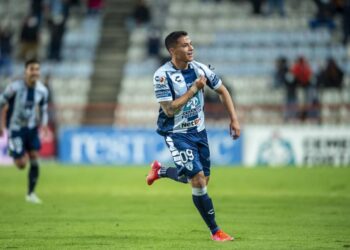 Pachuca vence a Tigres con golazo ‘kilométrico’
