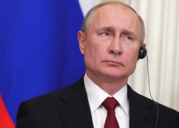 Putin propone a Biden una reunión difundida en directo