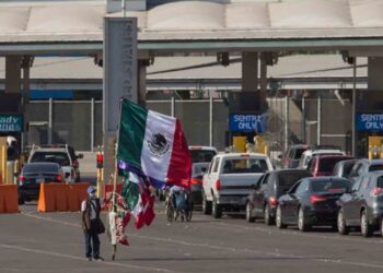 EU extiende restricción en la frontera con México hasta el 21 de abril