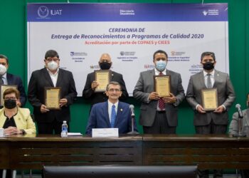 Recibe la UAT reconocimientos de acreditación a los programas educativos