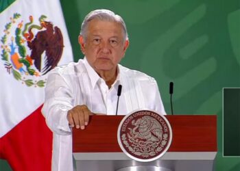 Disputa sobre Ley Eléctrica debe resolverse en SCJN: López Obrador