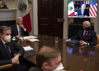 ‘Bendito México tan cerca de Dios y no tan lejos de Estados Unidos’: López Obrador