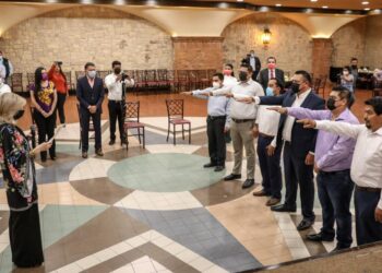 Rinde protesta Asociación  de Artesanos Mexicanos