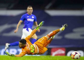 Cruz Azul gana 3-2 al Atlas de Guadalajara en el Azteca