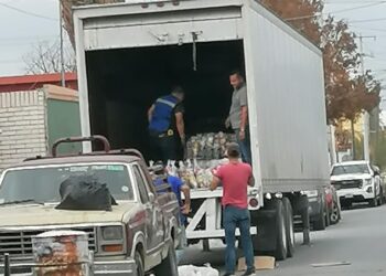 Denuncian a MORENA por reparto anticipado de despensas