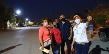 Ayuntamiento de Victoria  ilumina Colonia El Palmar