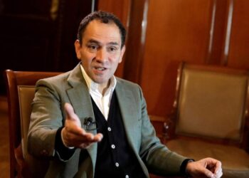 Economía podría crecer más del 5% en 2021: Arturo Herrera