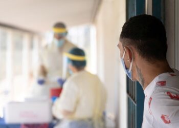 Uruguay detecta cepas brasileñas de covid