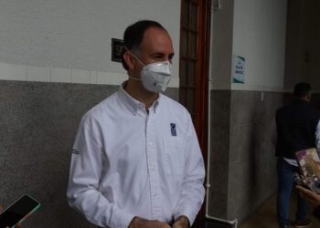  Clima adverso en EU y escasez de inventarios propiciaron aumento en gasolina: García Elizondo