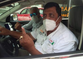 Anuncian maestros jubilados nueva protesta