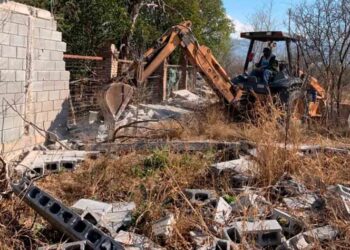 Demuele Conagua estructuras que invadían dos arroyos en Saltillo, Coahuila