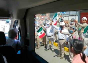 Rechaza López Obrador entrega de concesiones petroleras