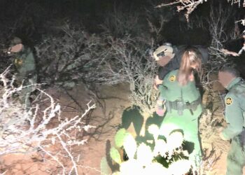 Patrulla Fronteriza rescata a mujer indocumentada con convulsiones