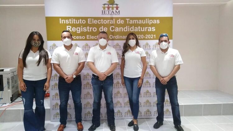 Víctor Vergara registra candidatura independiente a alcaldía de Nuevo Laredo