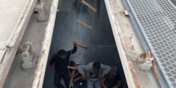 Rescatan a mujer indocumentada de tolva de granos de tren