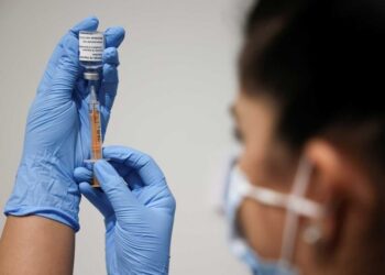 ‘Una dosis de vacuna reduce hospitalización de ancianos con otras enfermedades’