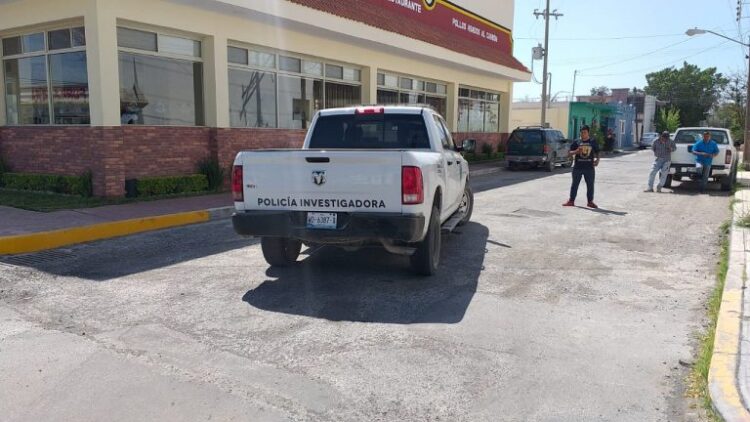 Choca auto a patrulla de la Investigadora