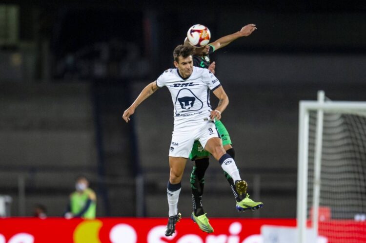 Pumas se impone 1-0 a Santos Laguna en el Universitario