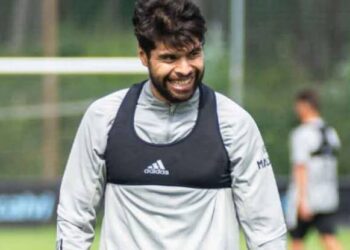 Néstor Araujo recibe el alta médica